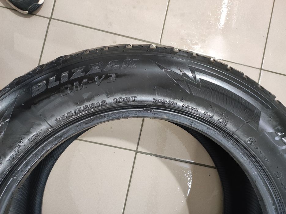 Продам резину зимнюю Bridgestone