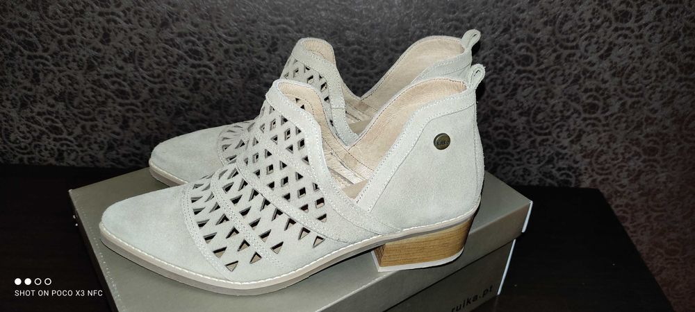Sapatos Ruika praticamente novos