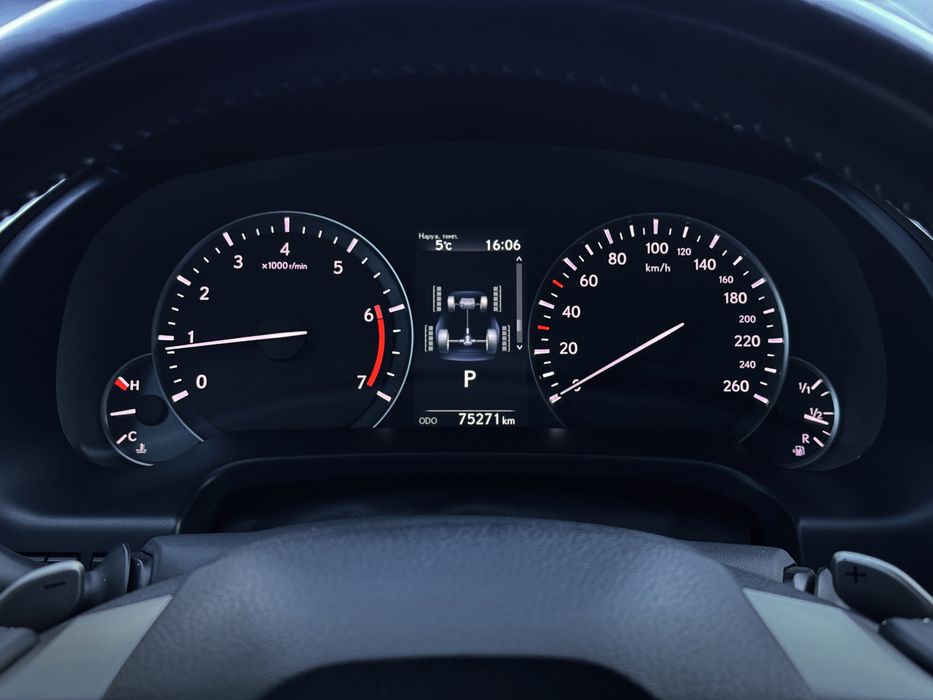 Продам Lexus RX 2021