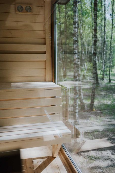 Domki w drzewach blisko Warszawy, 70 m od domku leśne spa.