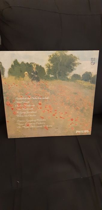 Vinyl Record Pack432380851121694721