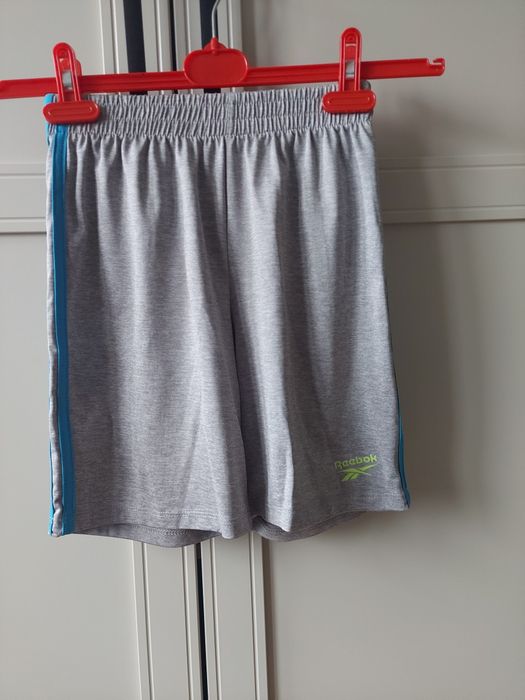 Spodenki sportowe Reebook 140