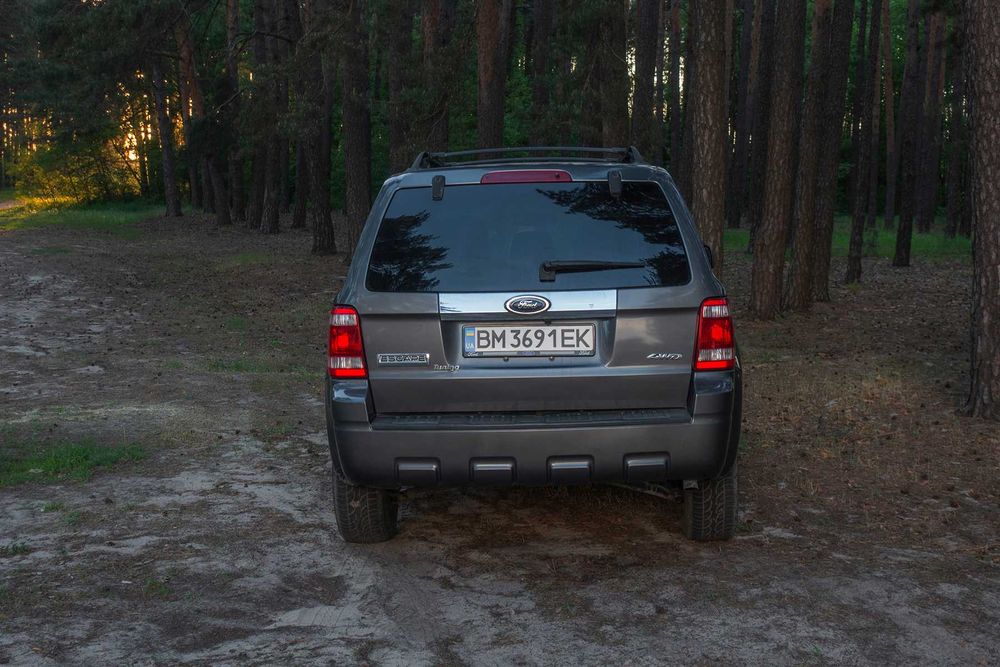 Автомобіль Ford Escape 2011