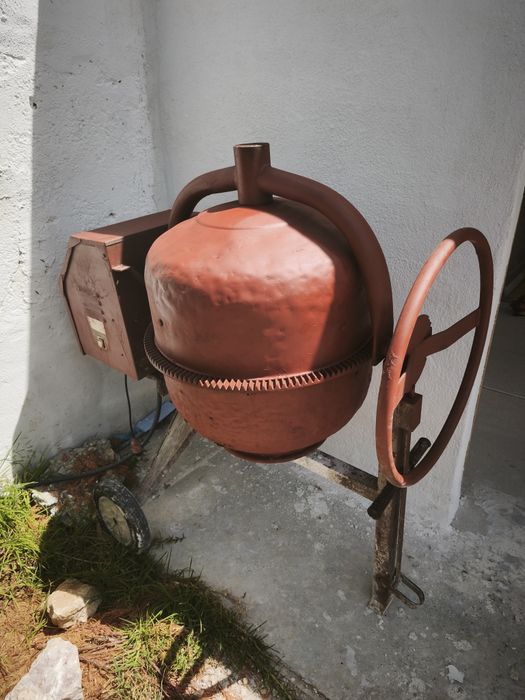 Betoneira elétrica