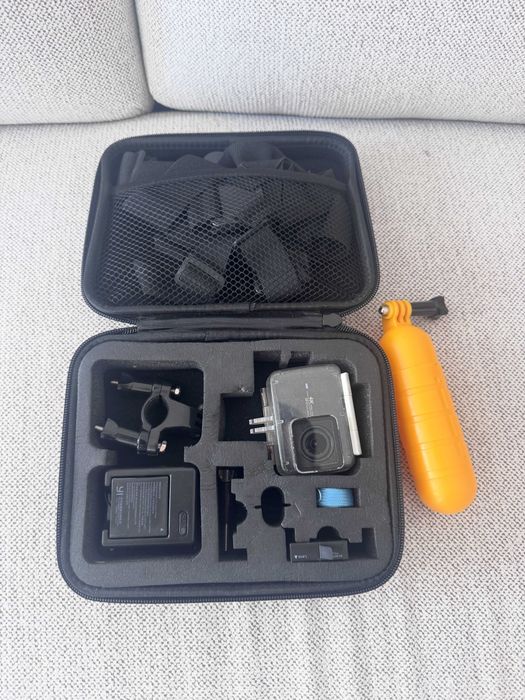 Xiaomi YI 4K action cam + caixa estanque e acessorios
