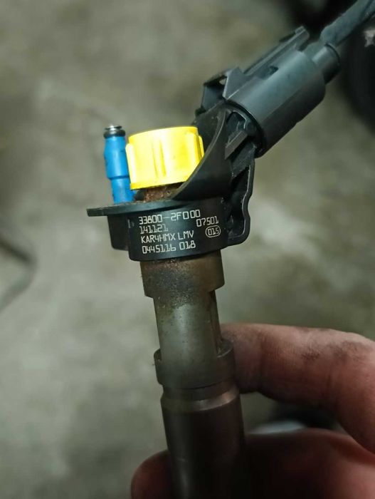 wtryskiwacz wtrysk 33800-2F000  2.0 , 2.2 CRDI