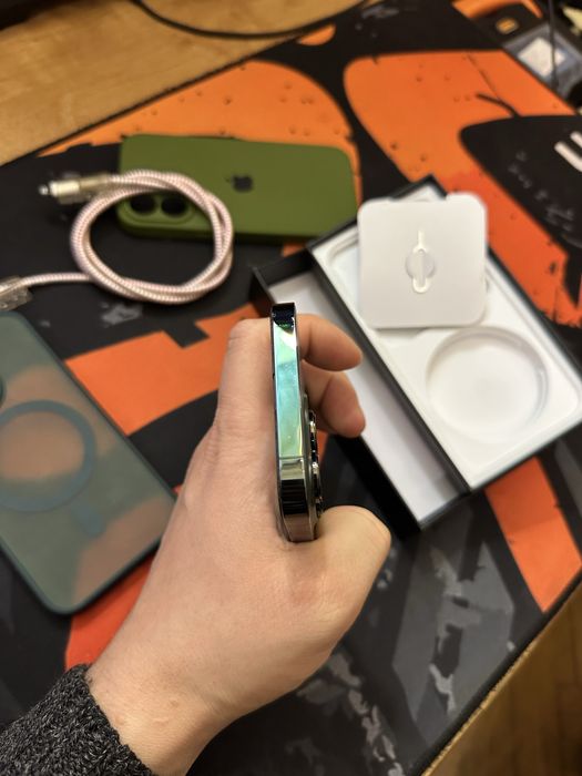 Apple iPhone 13 Pro  Alpine Green