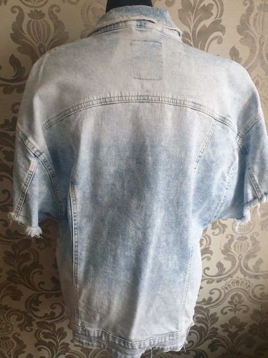 Джинсовая курточка Италия ,размер  44-46.