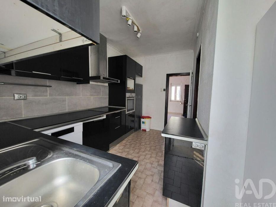 Apartamento T2 em Algés, Linda-a-Velha e Cruz Quebrada-Dafundo