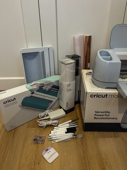 Cricut maker 3 + dodatki. Stab bardzo dobry