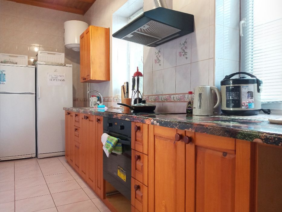 Аренда дома посуточно, территория. Беседки, манглы, стадион., бассейн.