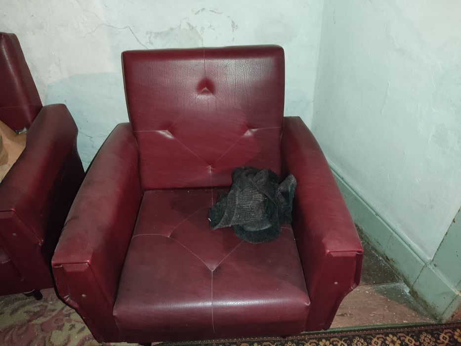 Sofá cama + cadeirão vintage