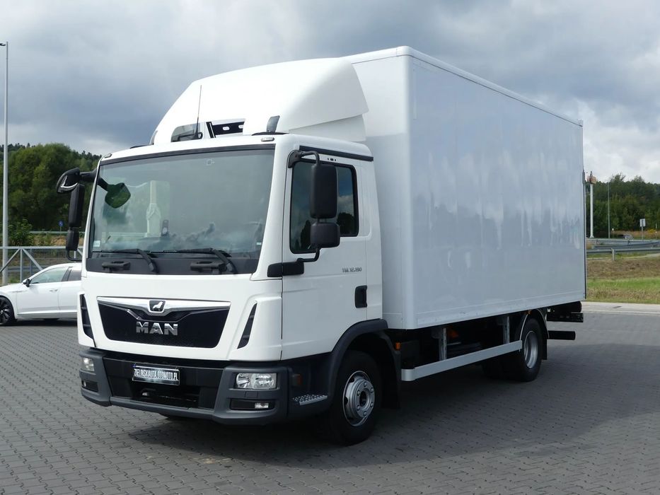 MAN TGL 12.190 / EURO 6 / KONTENER + WINDA / NISKI PRZEBIEG /  Ładowność 6565 kg /