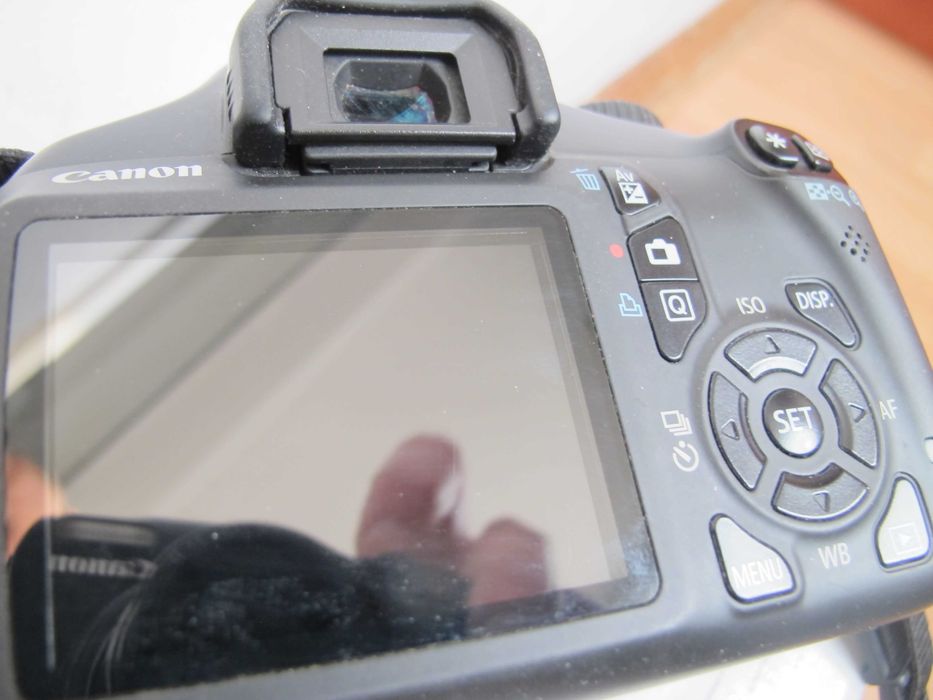 Canon  EOS 1100D