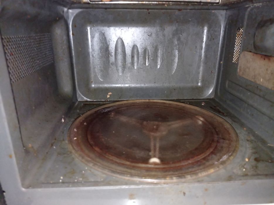 Продам две микроволновки .