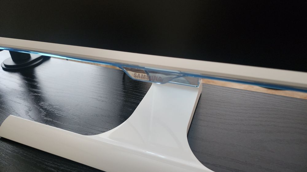 Монитор Samsung 27" full hd