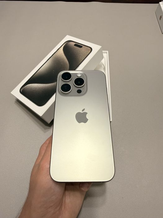 iPhone 15 Pro 256 GB Natural Titanium