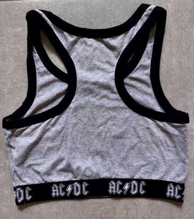 Topy sportowe staniki