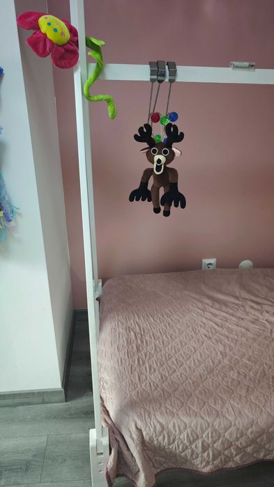 Cama menina como nova 1,90*90MT + Colchão