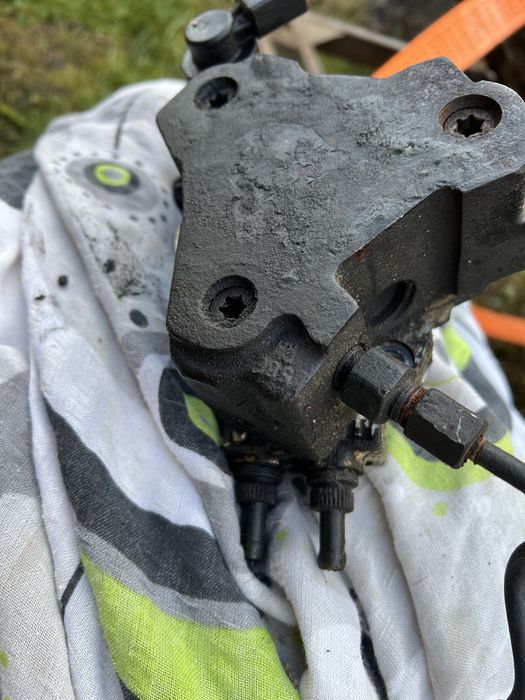 Паливний насос w211 мерседеса 2.7