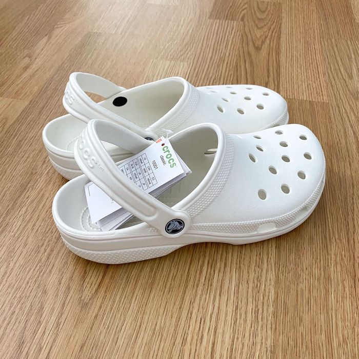 Шльопанці жіночі крокси Crocs Classic