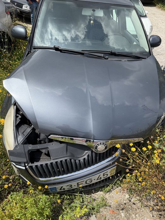 Vendo skoda fabia 2008 para peças ou inteiro