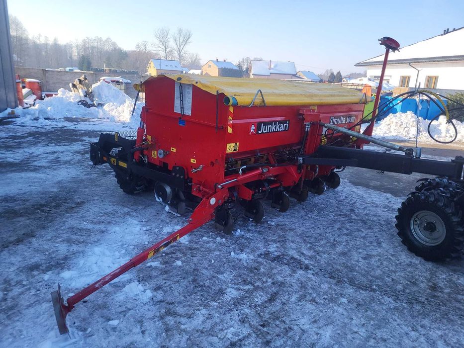 Siewnik bezorkowy talerzowy Junkkari Simulta 3000.Super stan