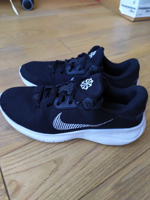 Кросівки Nike Flex Experience Run 11 оригінальні  40,5 розмір