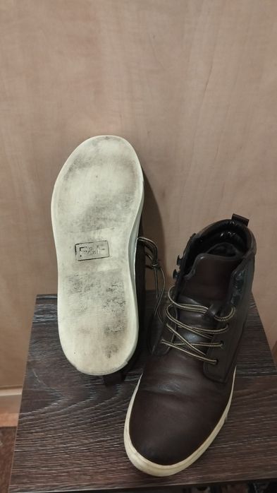 Продам кросівки чоловічі