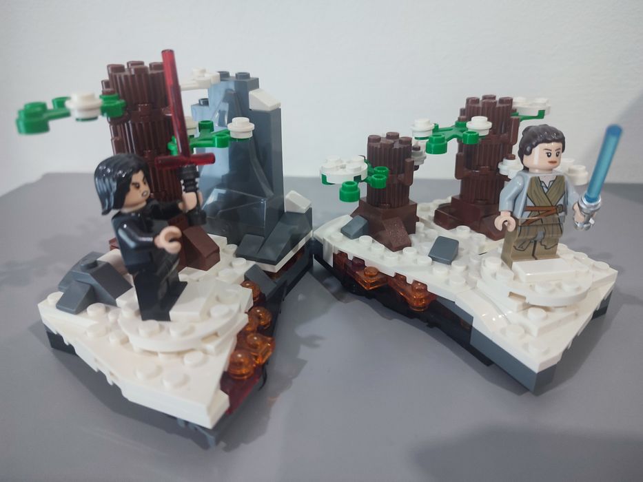 LEGO Star Wars 75236 – Duel on Starkiller Base – Completo