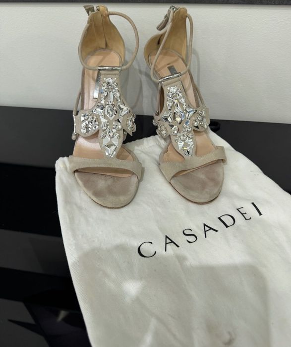 Sandały beżowe Casadei