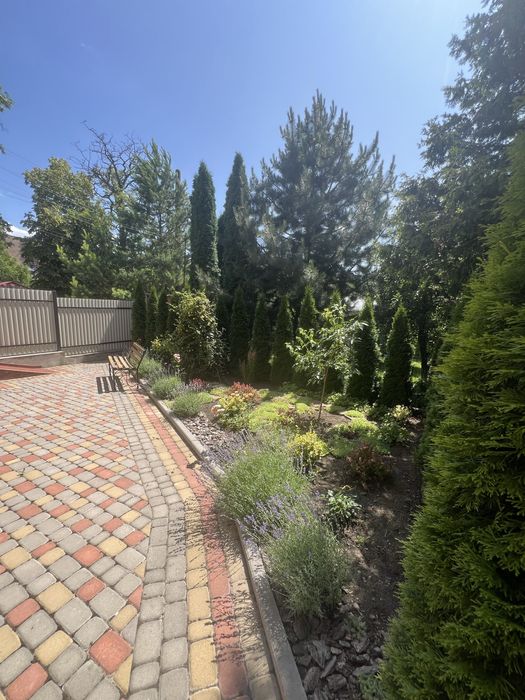 Продам 2-х кімнатну квартиру р-н. Ботанічного саду.