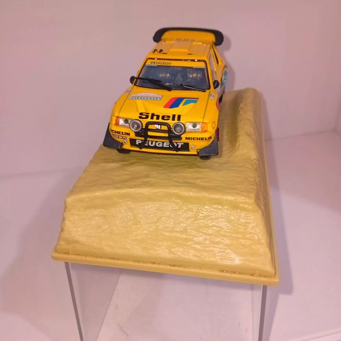 1/43 dakar  peugeot  205