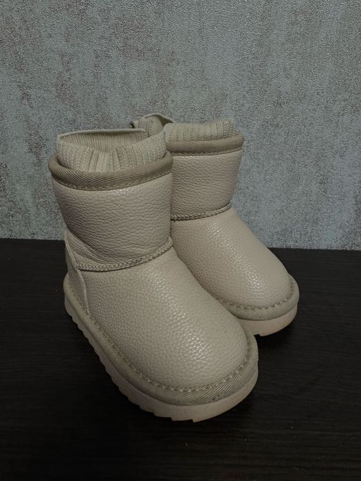 Дитячі зимові чобітки (ugg)