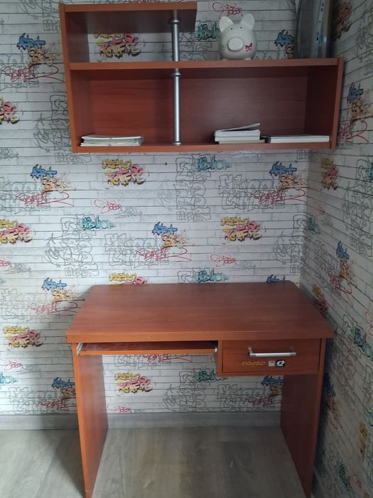 Sprzedam biurko wraz z półką na ksiażki