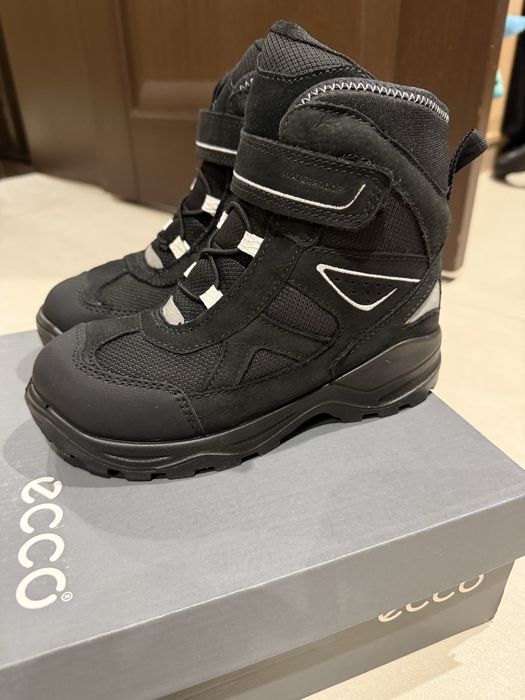 Продам зимові сапожки  ecco р32