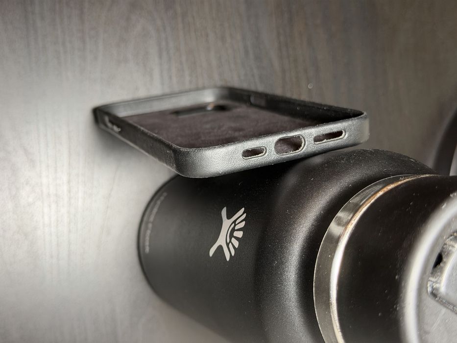 Capa de pele MagSafe para iPhone 13 Pro Max