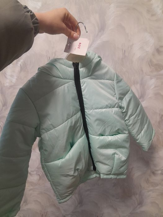 Куртка для дівчинки 104 НОВА