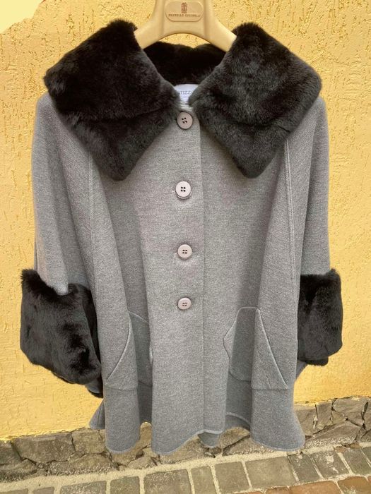 Манто стильне,якість супер,для вишуканих панянок