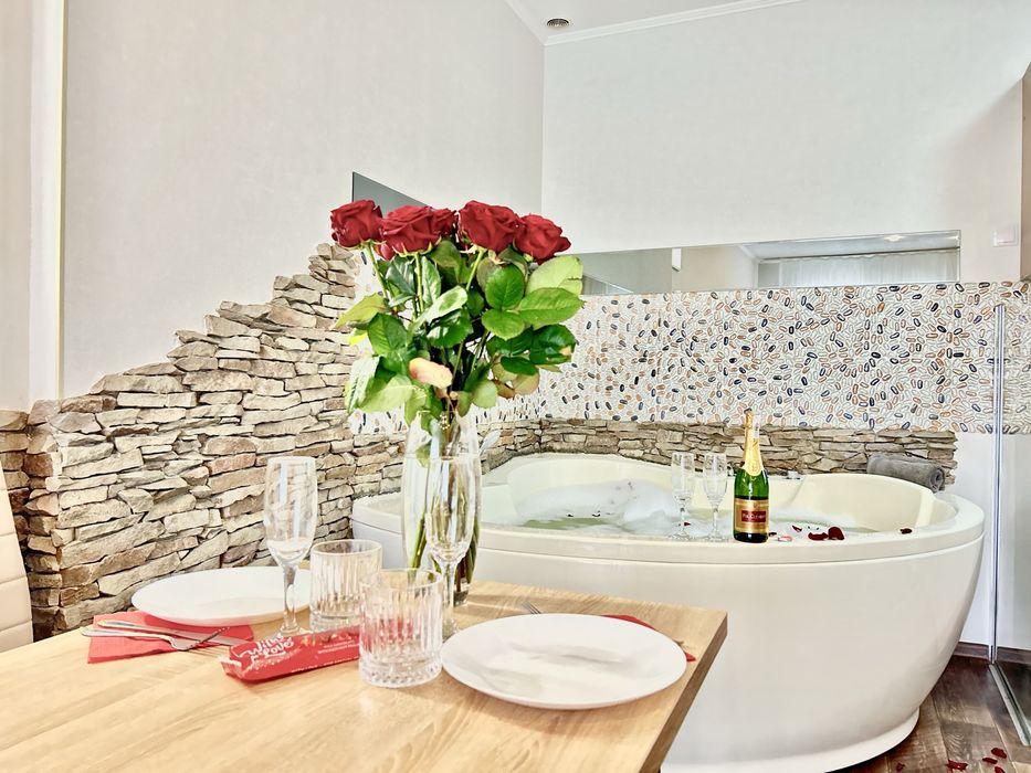 (11)Газ!!! Квартира подобово з Джакузі М.Наукова Госпіталь Культури 5