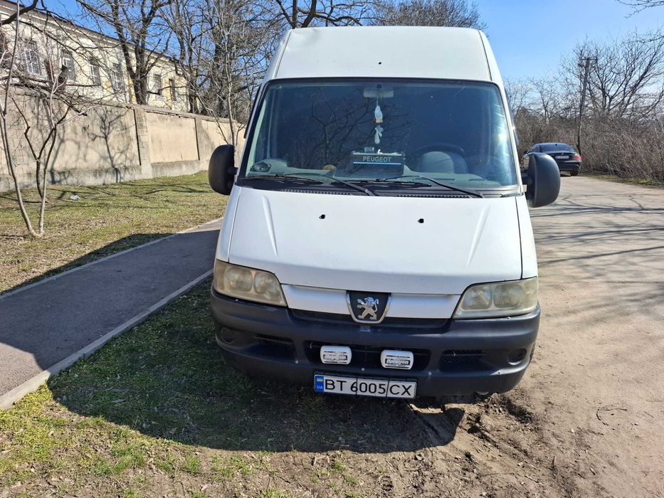 Бус 2.2 дизель 2004Peugeot  boxer