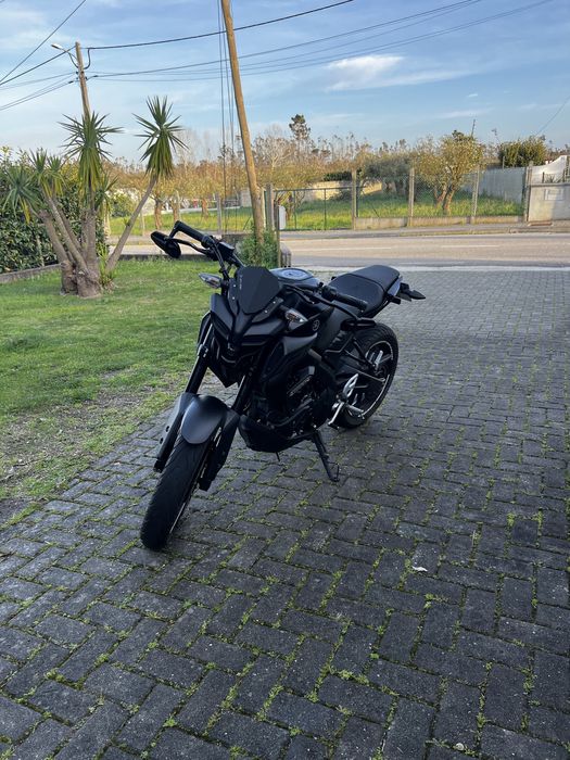 Mt 125 com escape