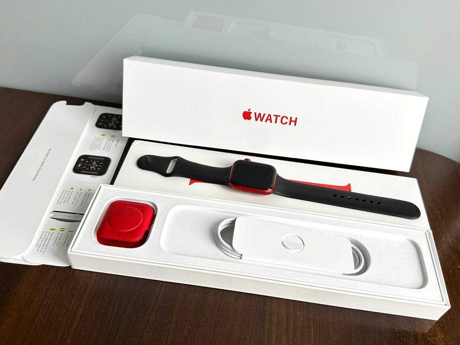 Годинник, аксесуар  Watch Series 6 GPS 44mm Модель А2292. Колір Red