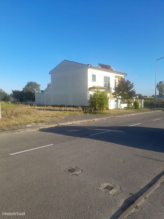 Terreno para Construção de Moradia em Urbanização próxima do Centro da