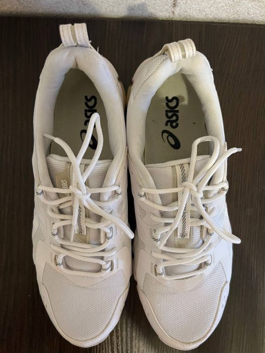 Кросівка Asics 42.5