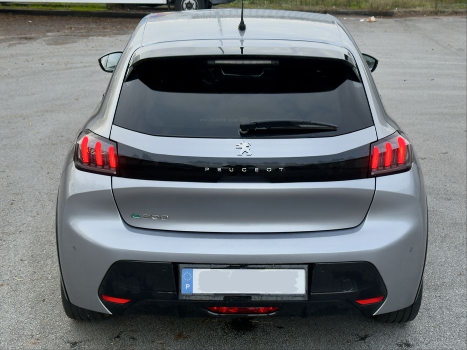 Peugeot E-208 ALLURE 50 KWH 136cv C/IVA