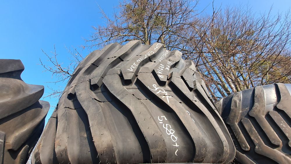4x 100% bieżnika leśne 800/45R30.5 Alliance Forestry