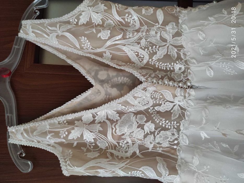 Suknia ślubna szyta