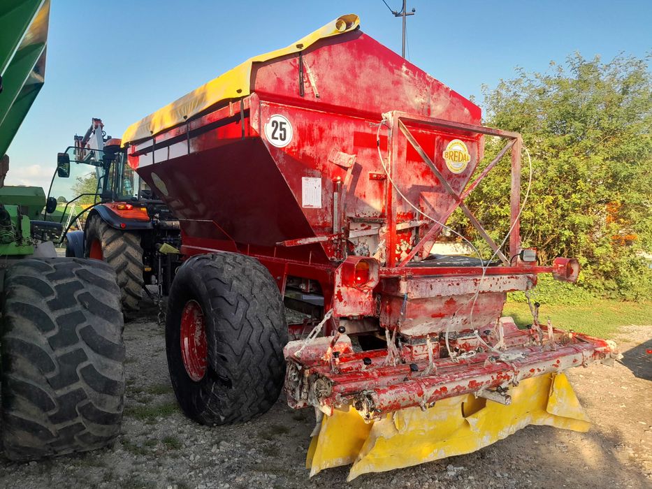 Rozsiewacz wapna Bredal K65A