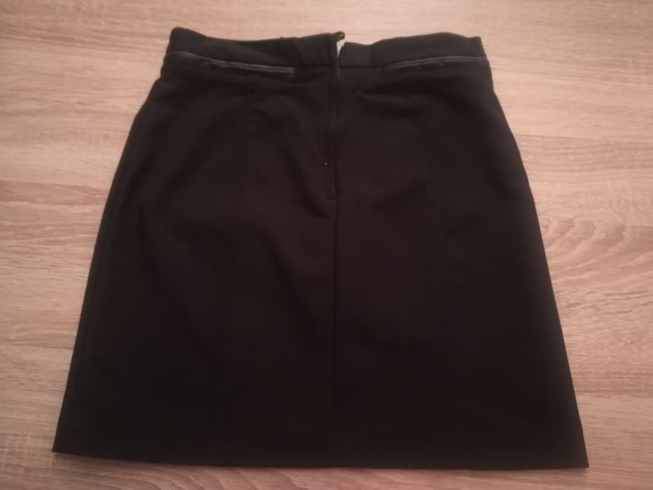 Czarna spódnica mini